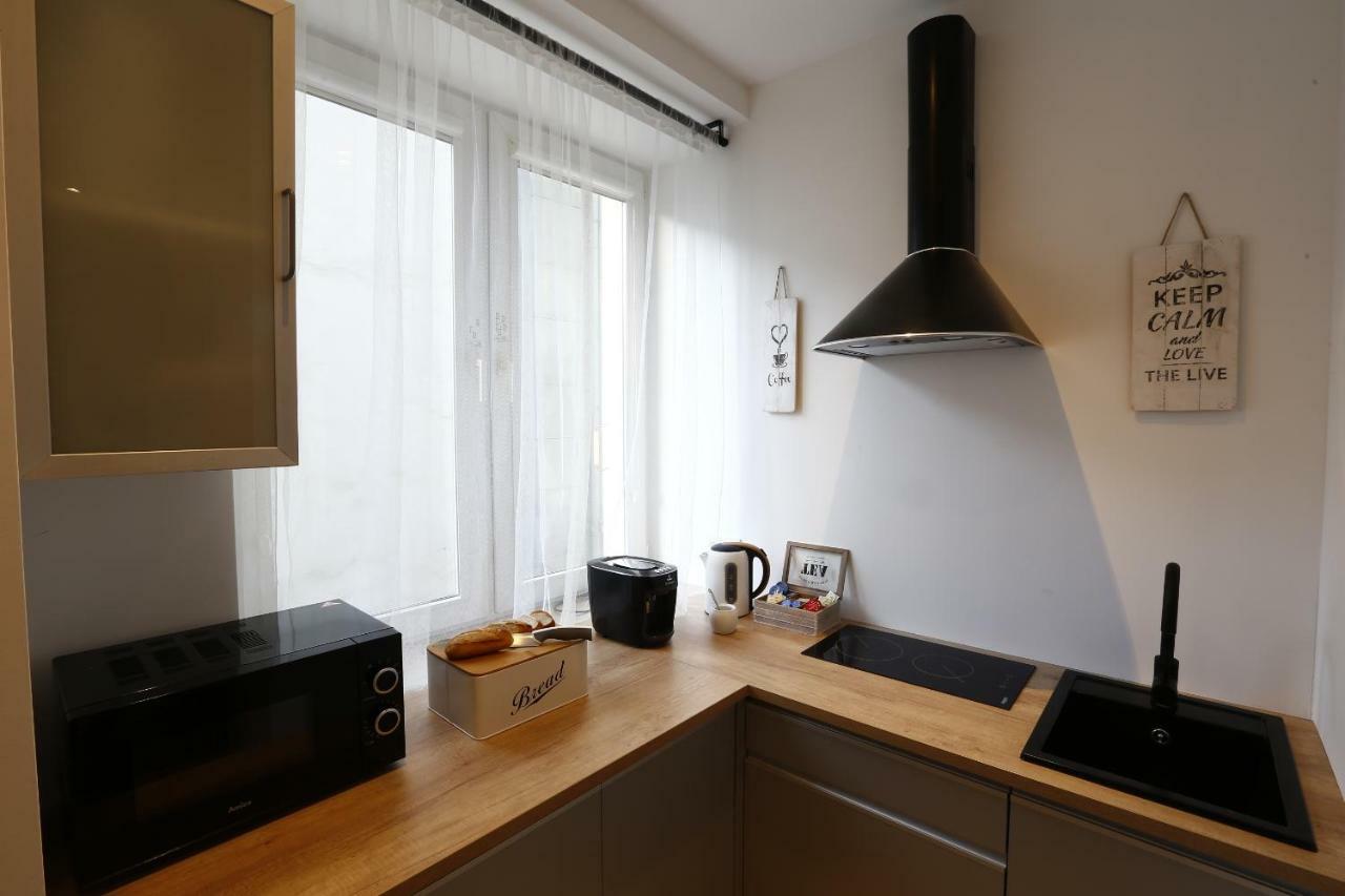 Apartamenty Sienkiewicza - Bezplatny Parking, Centrum, Park, Fv Кельце Экстерьер фото